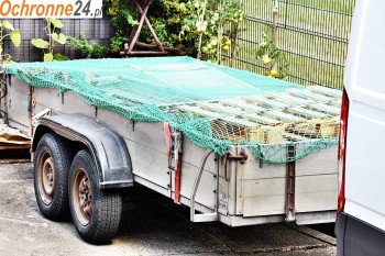  Siatka zabezpieczająca do przyczepki — skuteczna ochrona podczas transportu odpadów 